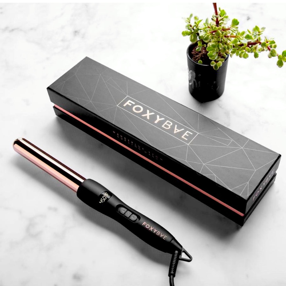 NIB FoxyBae Rose Gold 25MM curling wand